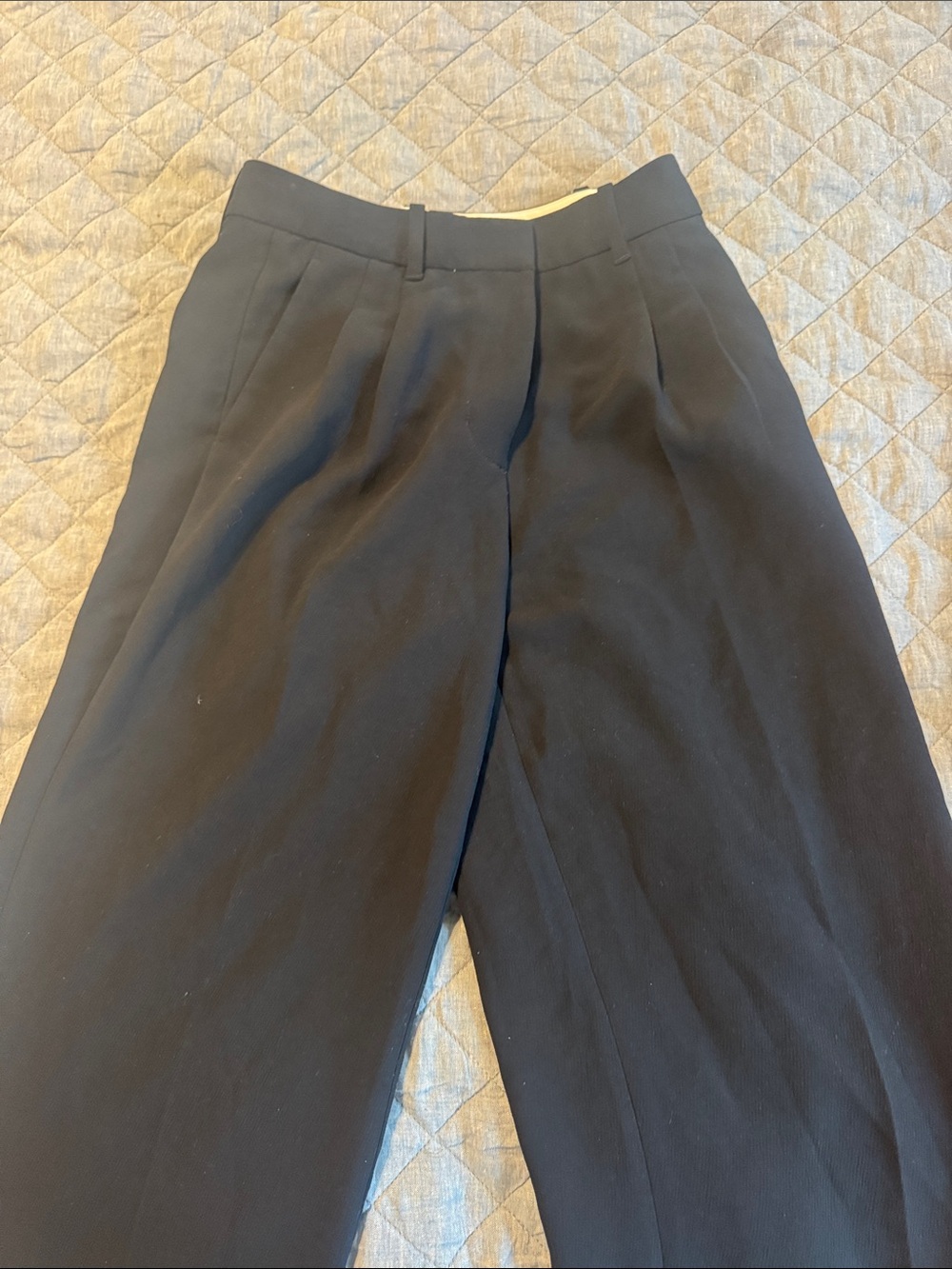 Aritzia Wilfred - Effortless Pant